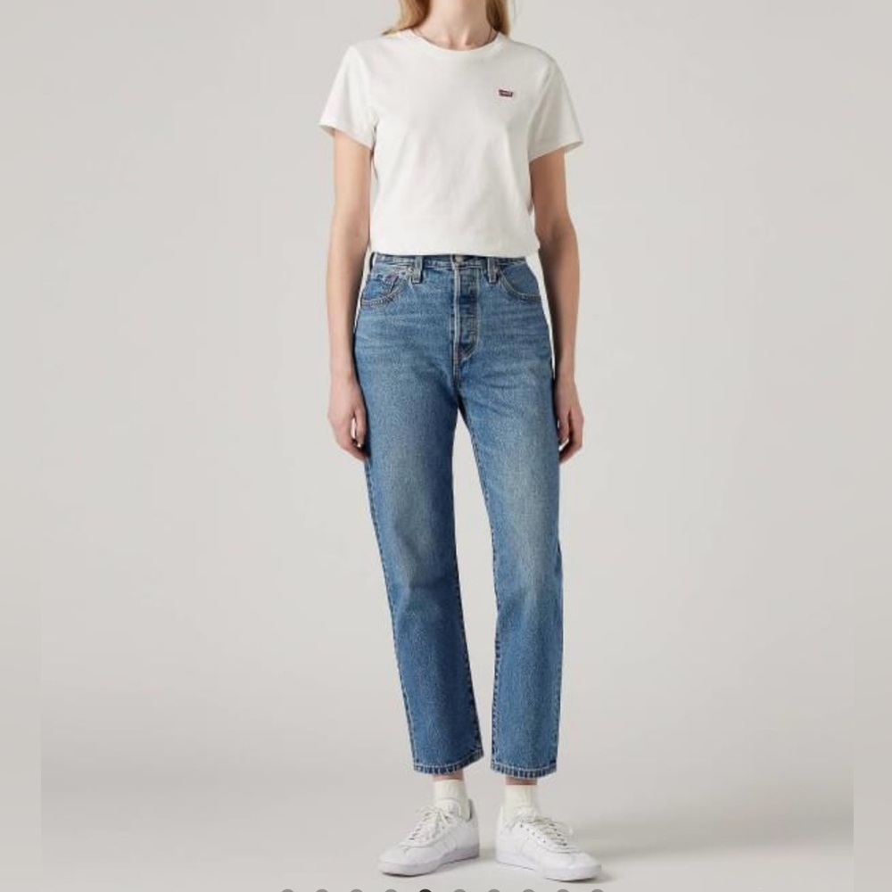 Levi's 501 Blue Cropped Jeans